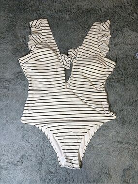 Cupshe Black and White Striped Ruffle One-Piece Swimsuit